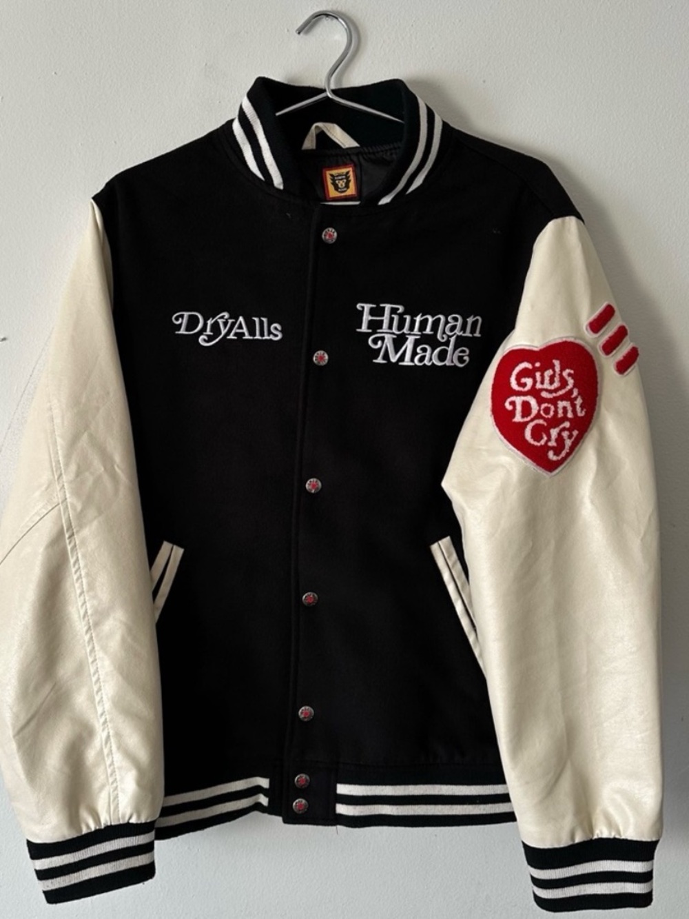 Girls Dont Cry X Human Made
(RARE VARSITY JACKET)